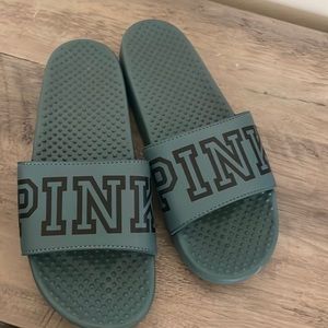 VS Pink slides (L)
